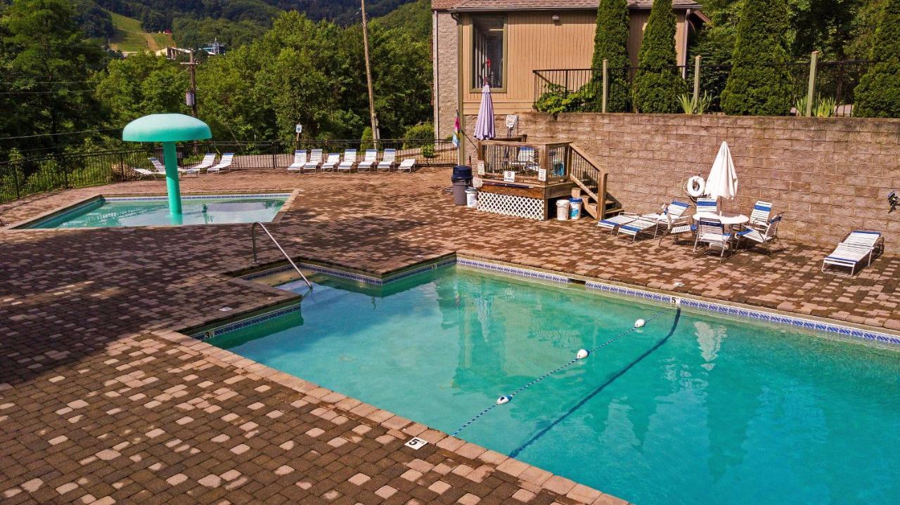 Hummingbird Villa Gatlinburg Exterior photo